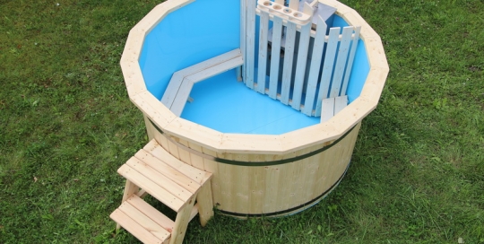 Polypropylene wooden hot tub